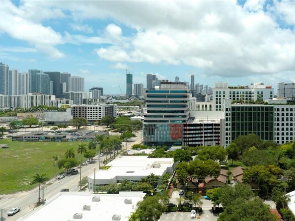 36 NW 32nd St, Miami FL 33127