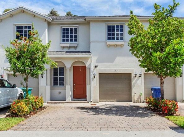 1363 NW 208th Ter, Miami Gardens FL 33169