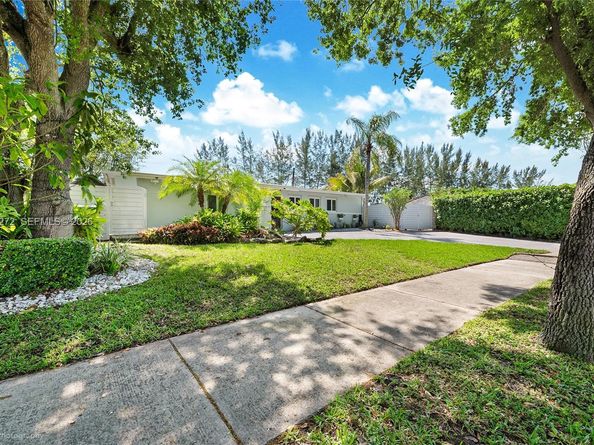 8535 SW 97th Rd, Miami FL 33173