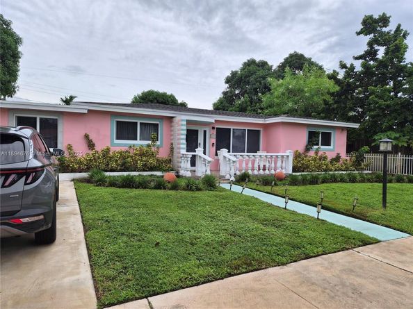 1271 NW 87th St, Miami FL 33147