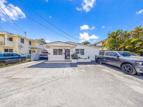 3532 NW 4th Ter, Miami FL 33125