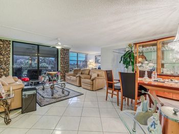 1100 Saint Charles Pl