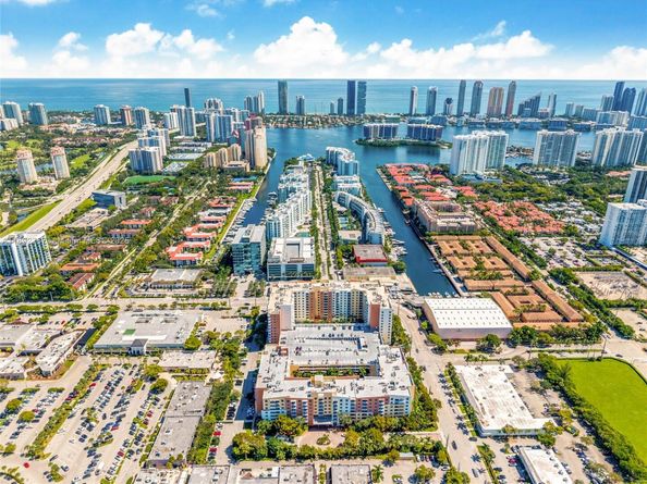 2775 NE 187th St 309, Aventura FL 33180