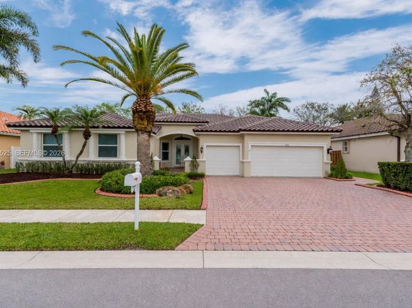 18801 SW 7th St, Pembroke Pines FL 33029