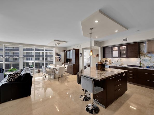 1800 S Ocean Dr 2205, Hallandale Beach FL 33009