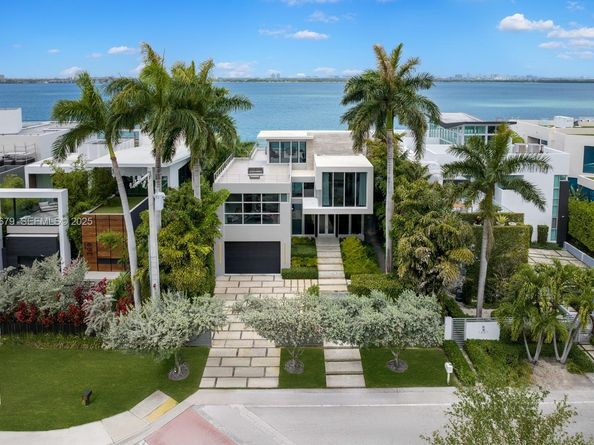 1379 N Venetian Way, Miami FL 33139