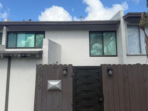 6936 SW 110th Ave, Miami FL 33173