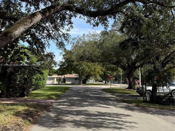 511 Oriole Ave, Miami Springs FL 33166