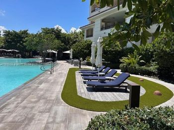 6800 Fisher Island Dr