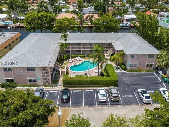 2701 NE 1st St 203, Pompano Beach FL 33062