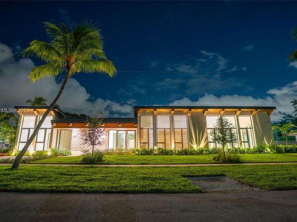 6716 San Vicente St, Coral Gables FL 33146