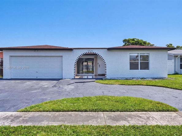 9531 NW 20th Pl, Sunrise FL 33322