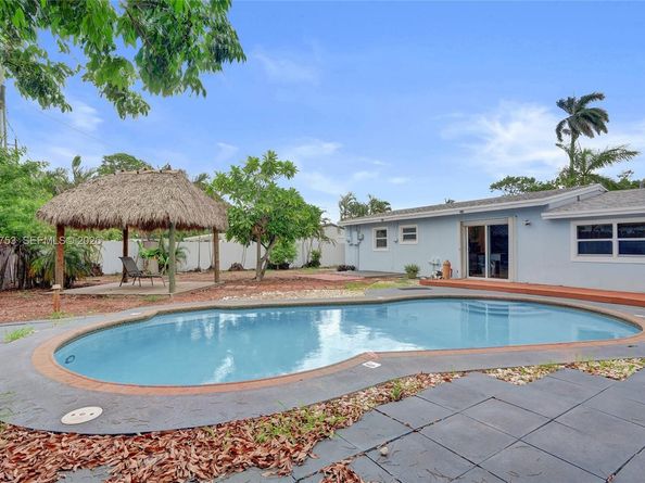 2281 SW 15th St, Fort Lauderdale FL 33312