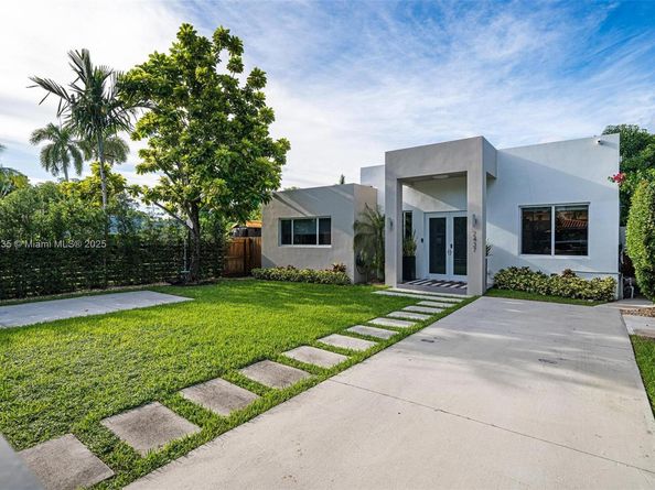 2437 SW 25th Ter, Miami FL 33133
