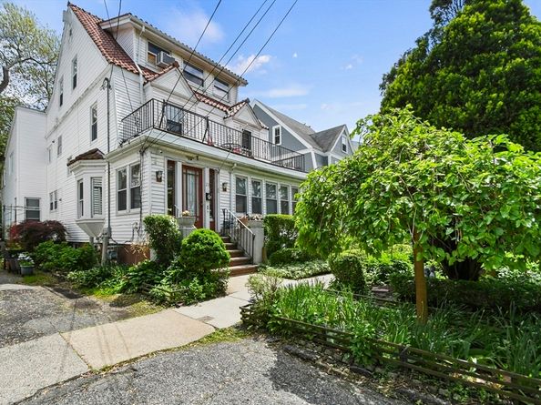 23 Highland Rd, Somerville MA 02144