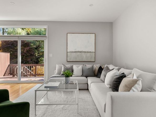 38 Tanglewood Road 38, Newton MA 02459