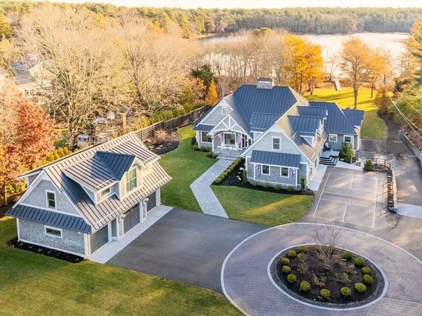 28 South Main Street, Carver MA 02330