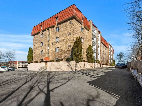 159 Franklin E6, Stoneham MA 02180