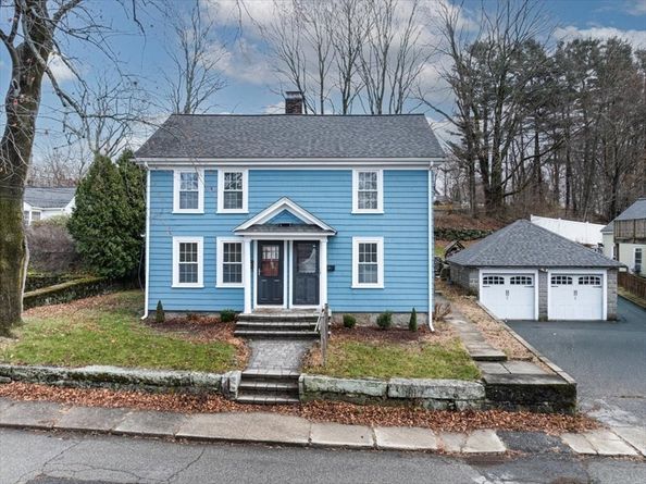 33 Seagrave Street, Uxbridge MA 01569