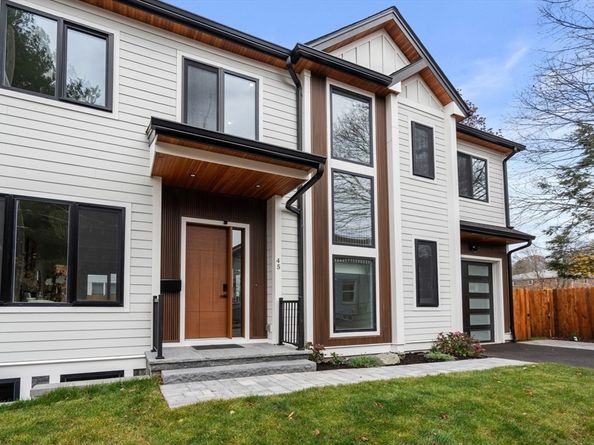 45 River Ave 45, Newton MA 02464