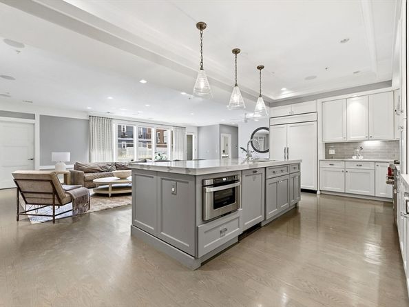 621 E 1st St A5, Boston MA 02127