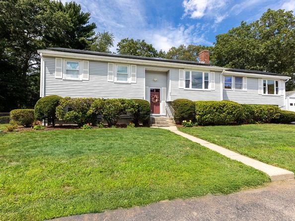55 Turner Rd, Rockland MA 02370
