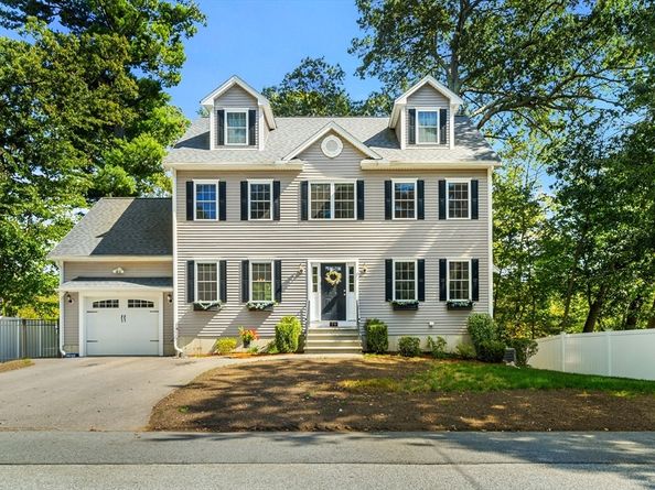 79 Bridle Road, Billerica MA 01821