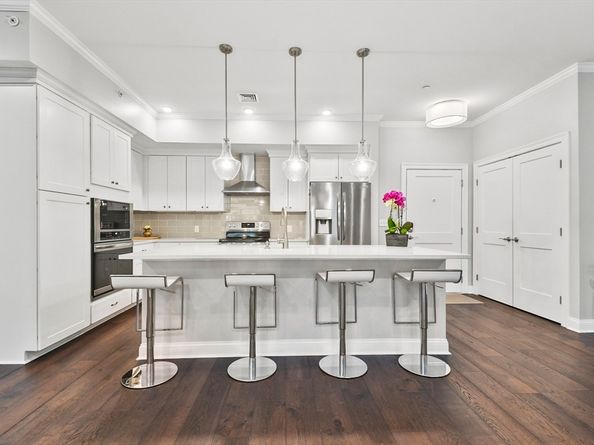 635 Old Post Road 303, Sharon MA 02067