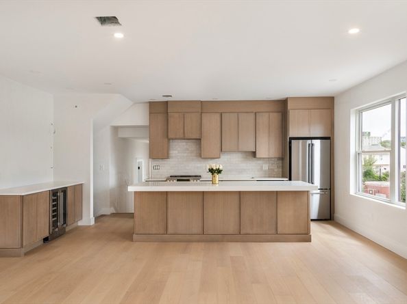 60 Franklin St 2, Somerville MA 02145