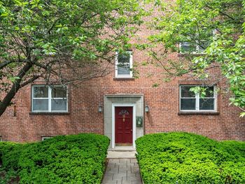 19 Alton Court