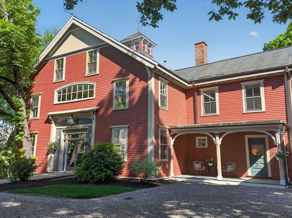 47 Longfellow Rd, Wellesley MA 02481