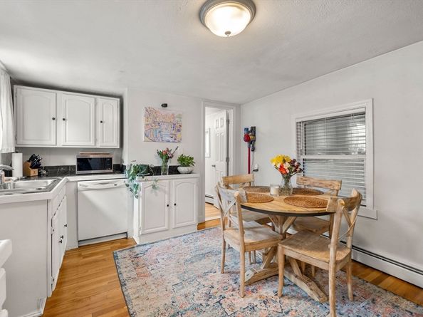 528 E 3rd St A, Boston MA 02127