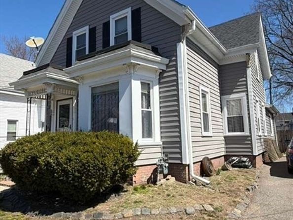 54 Clinton St, Brockton MA 02302