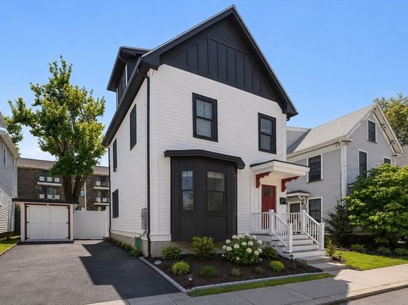 4 Fairlee St, Somerville MA 02144