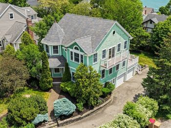 43 Andrew Ave