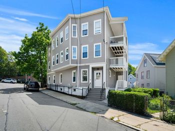 35 Pond St