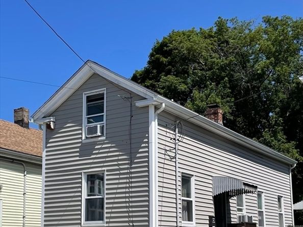 12 Webb St, Salem MA 01970