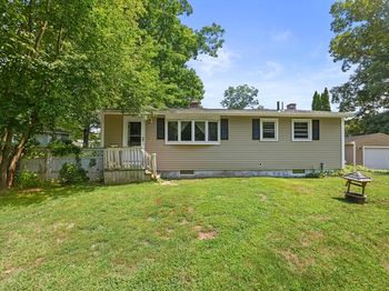 122 Paula Cir