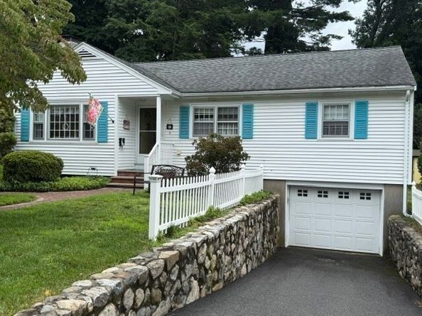 72 Eustis Ave, Wakefield MA 01880