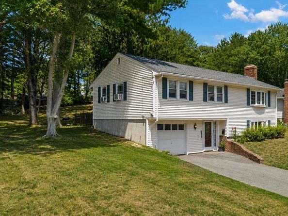 165 King Philip St, Weymouth MA 02190