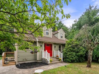 40 Clear Pond Rd