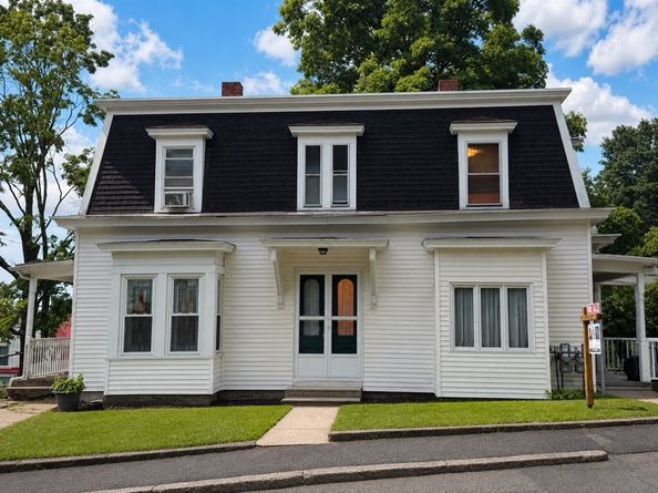 8 Hawes St, Fitchburg MA 01420