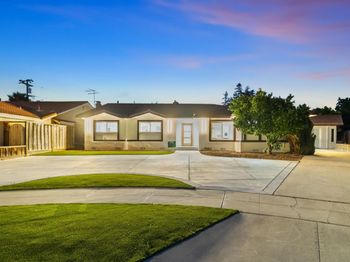 3370 Elgin Lane