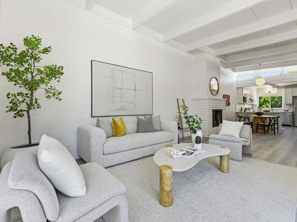 3909 Middlefield Road E, Palo Alto CA 94303