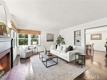 528 W Burnett