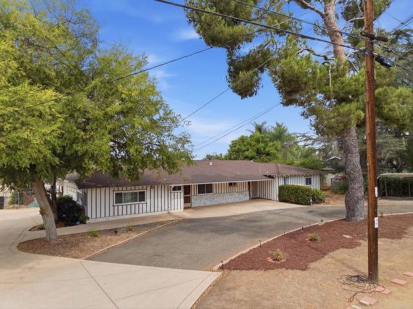 646 El Rancho Dr, El Cajon CA 92019