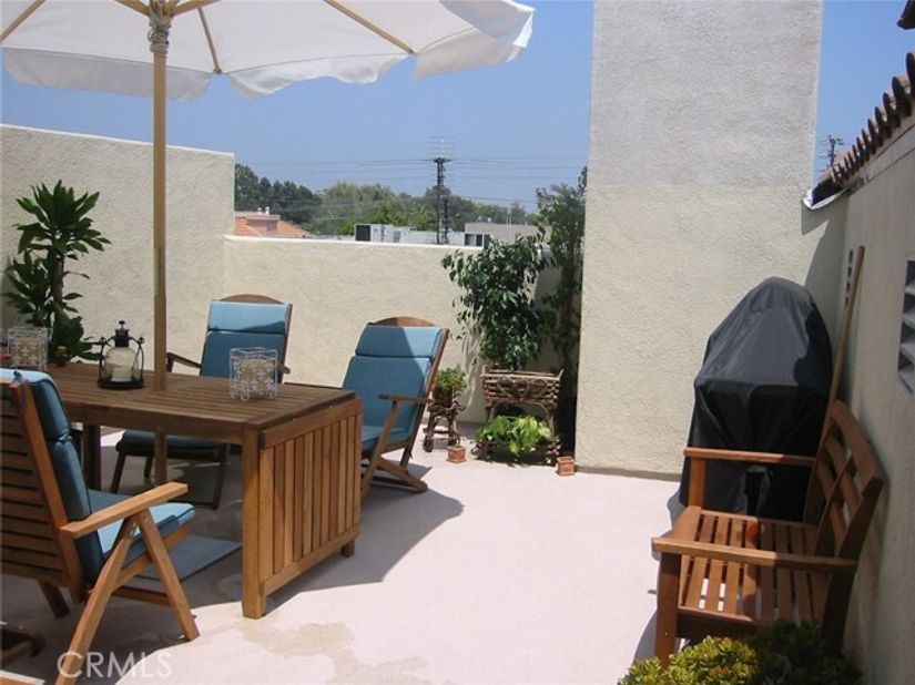 10623 Moorpark Street 1, Toluca Lake (los Angeles) CA 91602