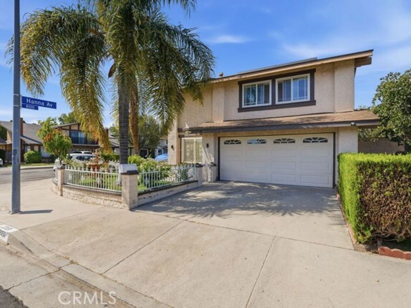 22031 Lanark Street, Canoga Park (los Angeles) CA 91304