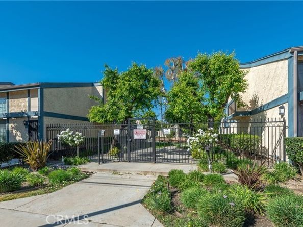 16715 Vanowen, Van Nuys (los Angeles) CA 91406