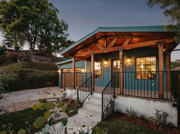 3041 Atwater, Los Angeles CA 90039